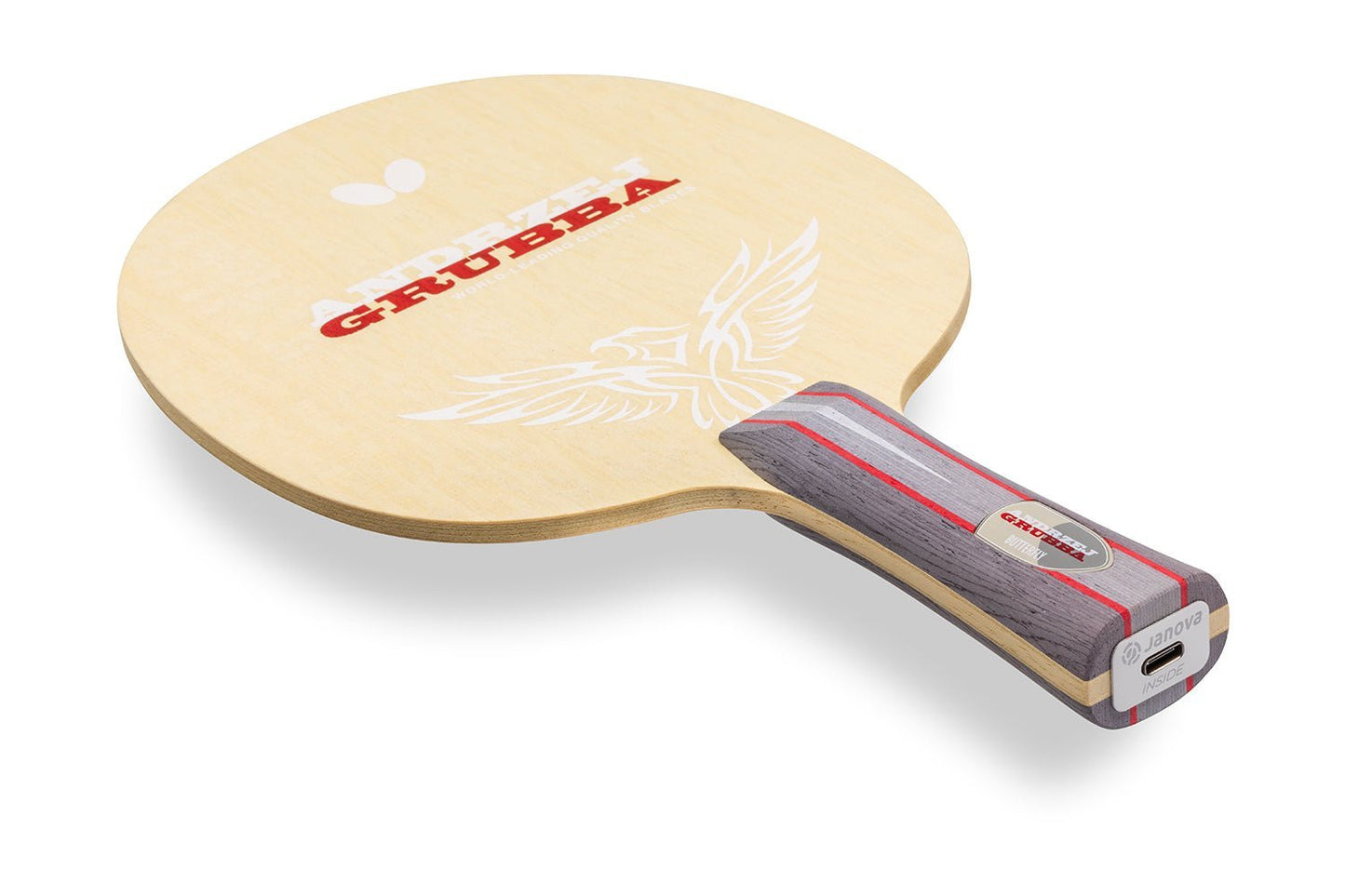 Butterfly Andrzej Grubba Allround Tischtennisschläger, konkaver Griff mit Janova Sensor und USB-C-Anschluss, vor weißem Hintergrund positioniert