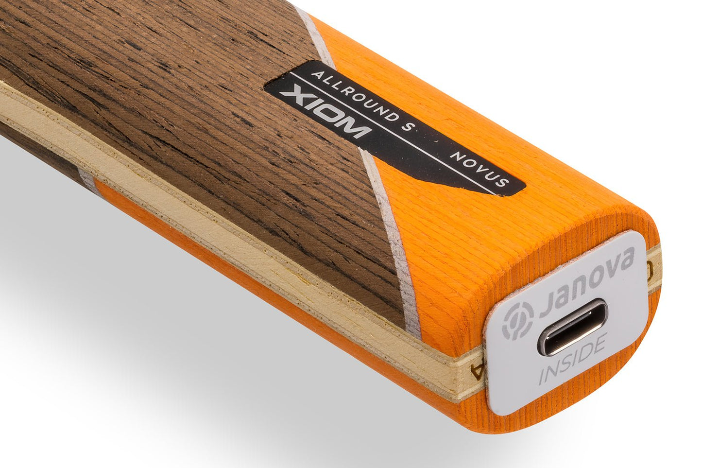 Xiom Allround S Tischtennisschläger, Detailansicht gerades Griffende mit Janova Sensor und USB-C